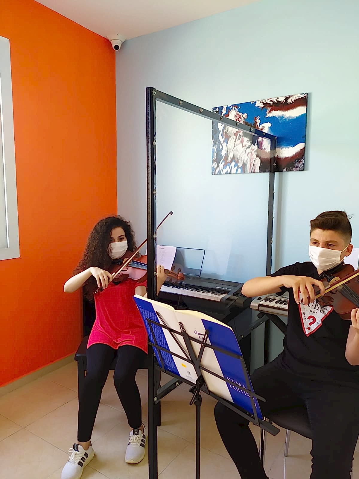 Ahenk Müzik Keman Kursu